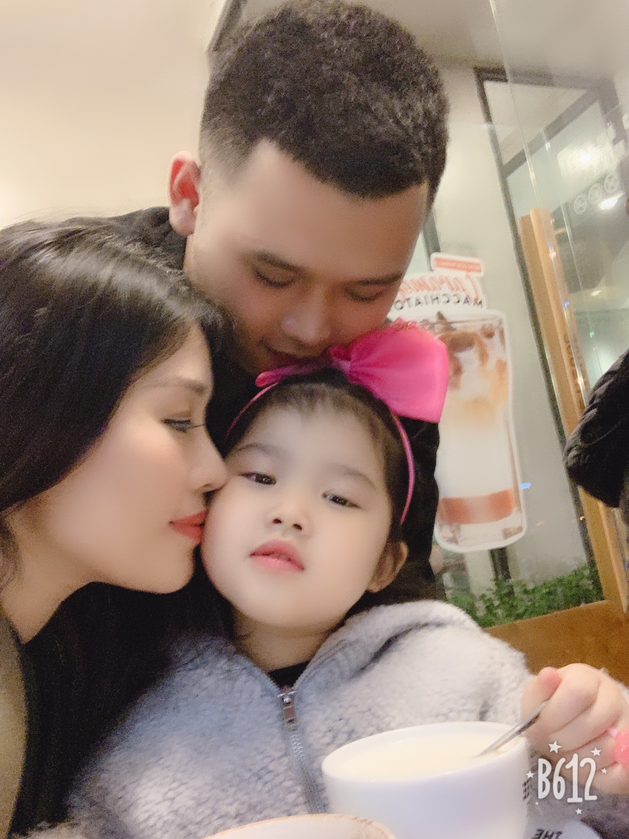 3 ngọn nến