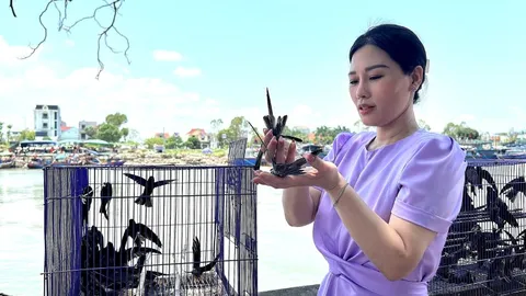 NSƯT Hương Giang chia sẻ về ý nghĩa của việc phóng sinh